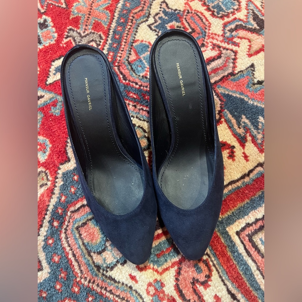 Mansur Gavriel Navy Blue Suede Slipper Heels— Womens 37 - Picture 4 of 9
